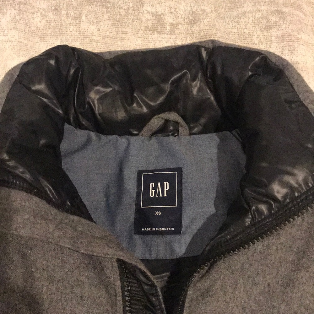Gap - Picture 5 of 5